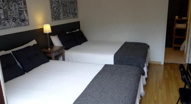 Четырёхместный номер Standard Hostal El Ninot