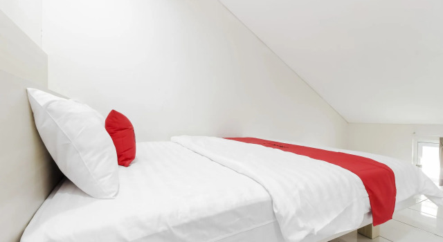RedDoorz near Pancoran, Book Hotel Jakarta Jakarta Province, near Digantara Monument