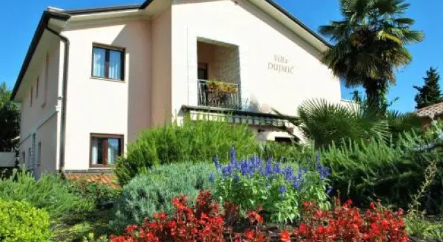 Apartments Dora
