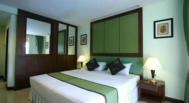 Номер Deluxe с балконом и с красивым видом из окна Windmill Resort Hotel Pattaya