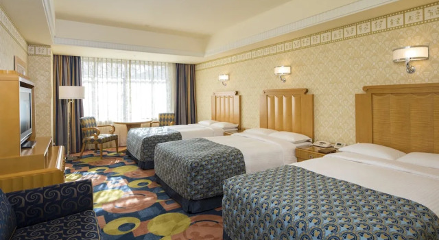 Трёхместный номер Standard Disney Ambassador Hotel