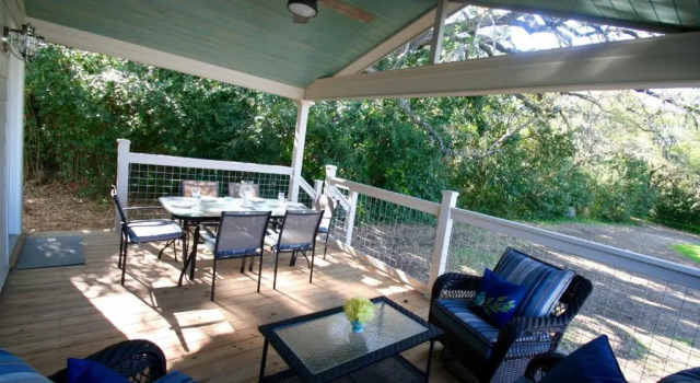 Коттедж с 2 комнатами Bear Creek Cottage