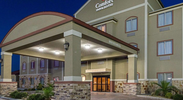 Четырёхместный номер Standard Comfort Inn & Suites Monahans I-20