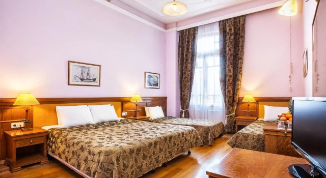 Семейный номер Standard Minerva Premier Hotel