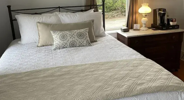 Двухместный номер Standard с видом на залив Spouter Inn Bed & Breakfast