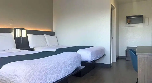 Номер Deluxe Motel 6-Tulare, CA