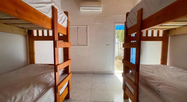 Кровать в общем номере (мужской номер) Deep Blue Divers Hostel Dahab