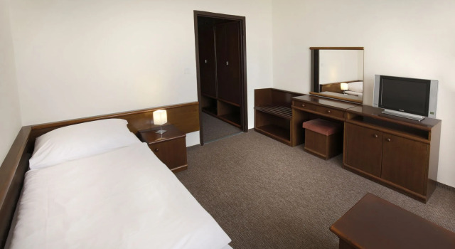 Hotel Satel, Rezervovat Hotel Hotely v Prešovský kraj s parkováním, Parkování
