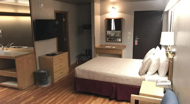 Полулюкс Rocker Inn