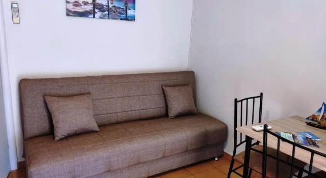 Antonela room1