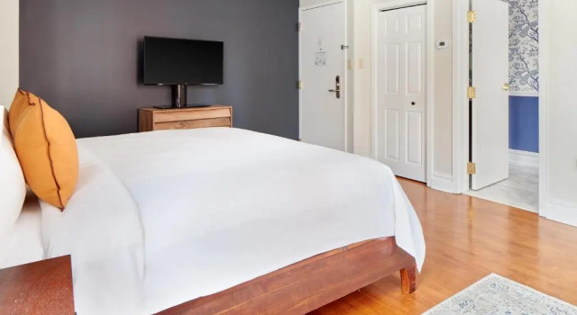 Номер Standard The Independent Hotel City Center