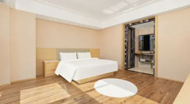 Люкс StarwayHotel(Bengbu South High-speed Railway Station)