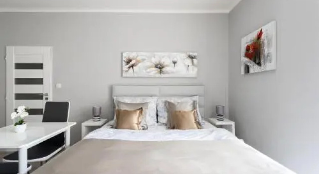 City apartment Slezská, Забронировать Апартаменты/квартира Отели Праги с парковкой, рядом с Намести Миру, Парковка