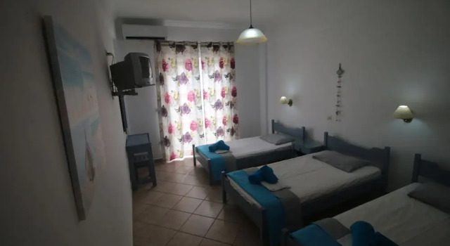 Трёхместная студия с балконом и с видом на море Utopia Kavos Hotel