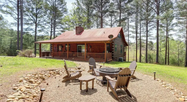 Коттедж Blairsville Cabin in the Pines 1 Mi to Lake