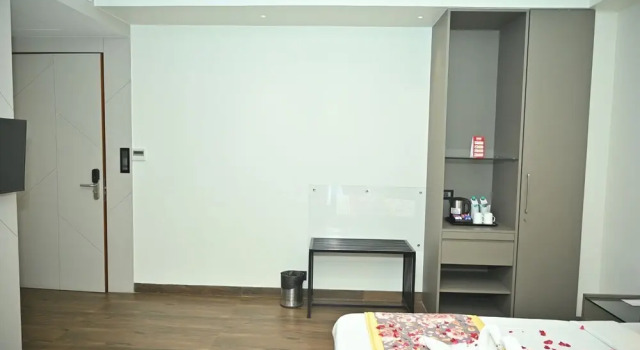Номер Superior Urvi Banquets & Guest House