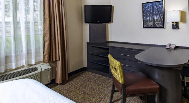 Suite Candlewood Suites Appleton, an IHG Hotel