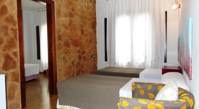 Четырёхместный номер Standard с балконом Casa Rural Jardín del Desierto