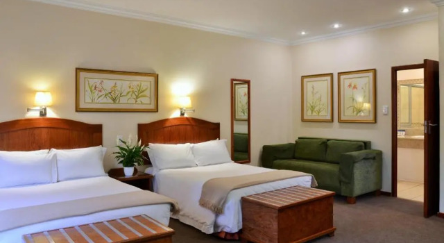 Семейный номер Deluxe Protea Hotel by Marriott Polokwane Ranch Resort