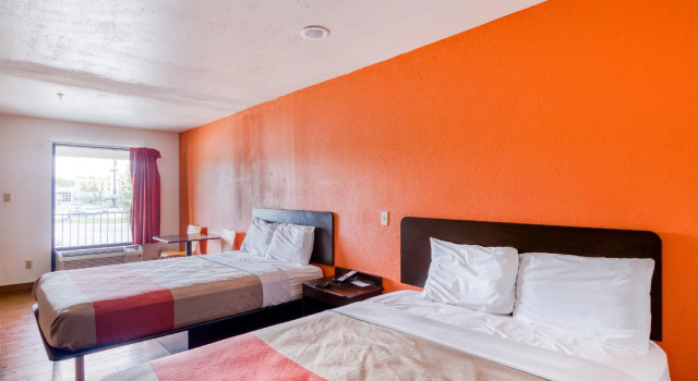 Четырёхместный номер Standard Motel 6 Denham Springs, LA
