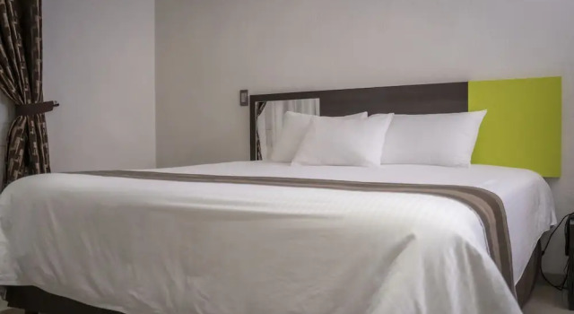 Полулюкс Hotel SanJo