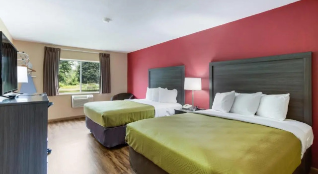 Четырёхместный номер Standard Econo Lodge Painted Post - Corning