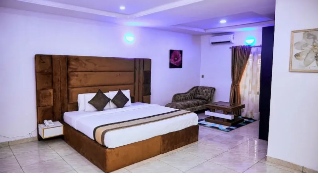 Executive Luxury Room - Sleeps 2 - Pool - Gym