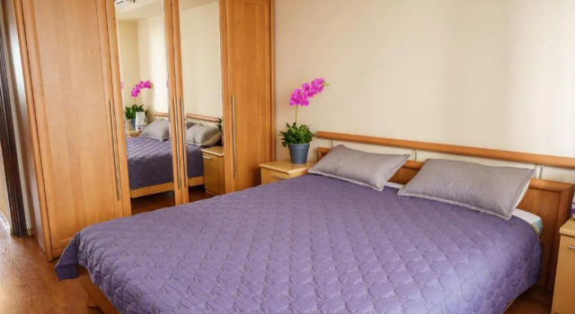 Золотой квадрат 60 кв2, Rezerwuj Hotel Tanie hotele w Ałma-Ata