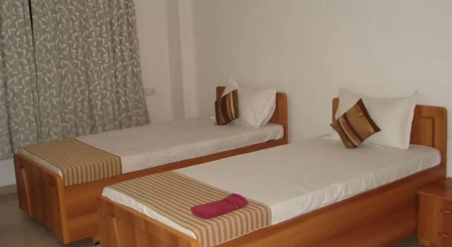 10 Blossoms Hospitality Services, Rezerwuj Hotel Hotele w Gujarat ze śniadaniem, Śniadanie