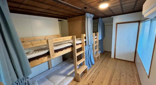 Кровать в общем номере (женский номер) Guesthouse Matsushiro Walkers
