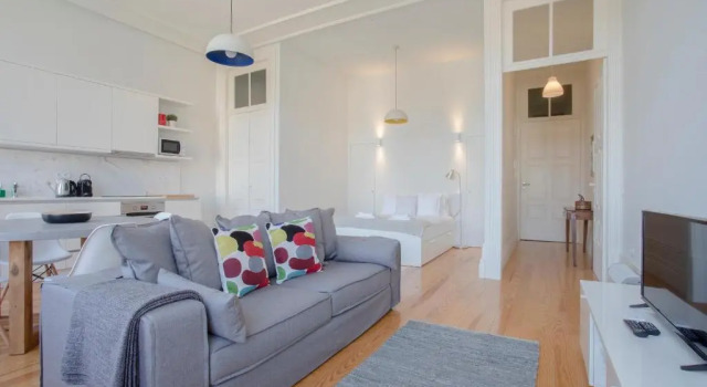 Апартаменты Liiiving - Downtown Spacious Studio