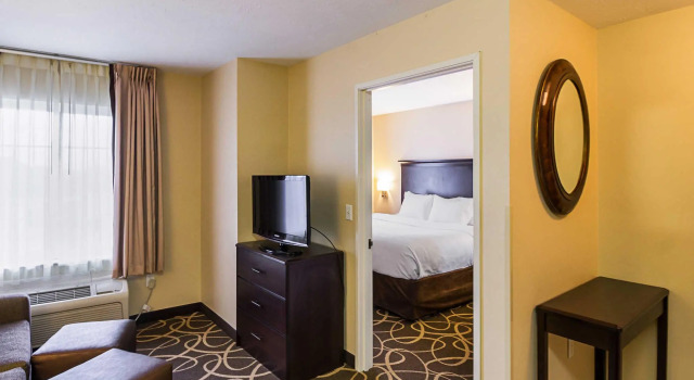 Люкс MainStay Suites Fargo - I-94 Medical Center