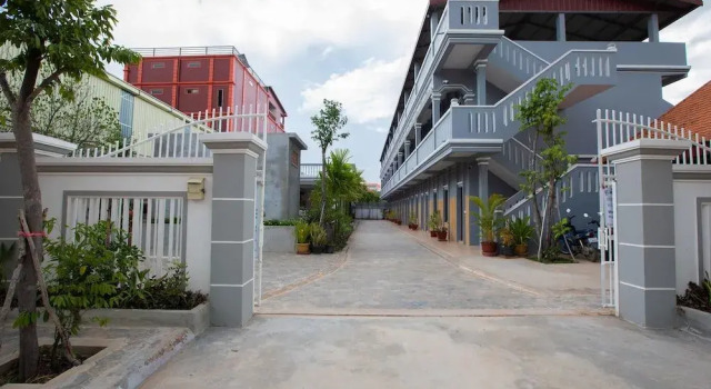 Botoum Hostel