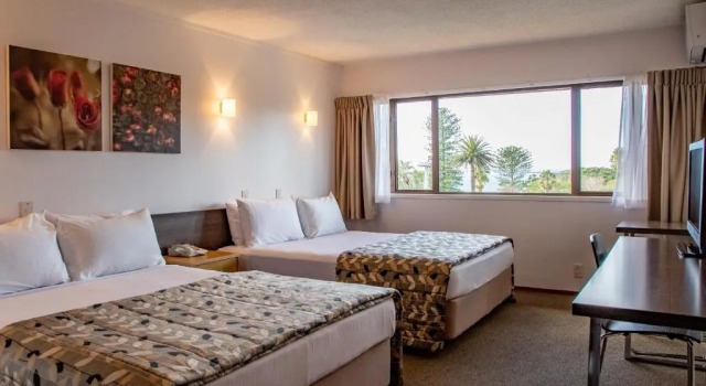 Четырёхместный номер Superior Auckland Rose Park Hotel