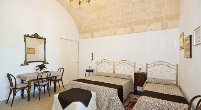 Donnanna, Book Hotel Ortelle Apulien