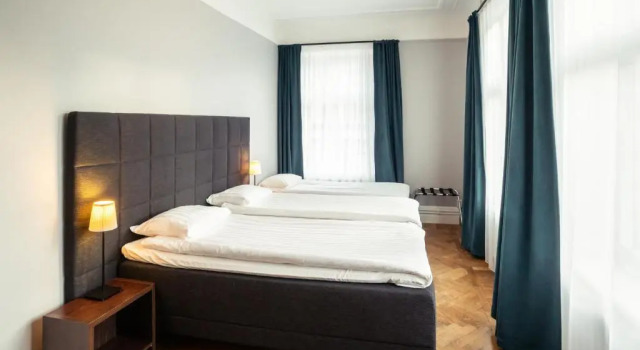Трёхместный номер Queens Hotel by First Hotels
