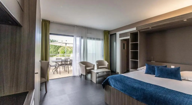Люкс Prestige Suite Home Porticcio