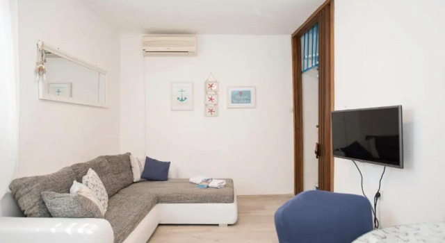Апартаменты Maritimo Apartment
