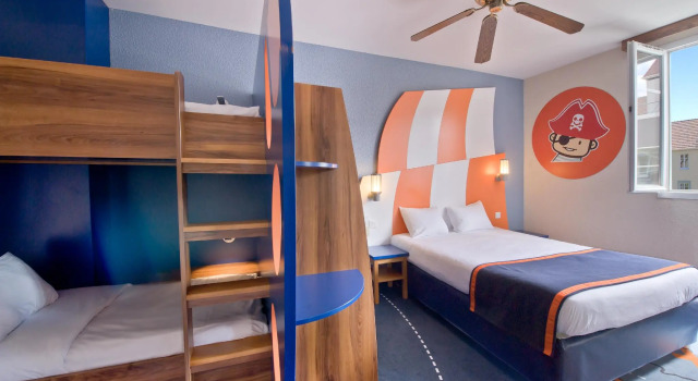 Четырёхместный номер Family Explorers Hotel Marne-la-Vallée