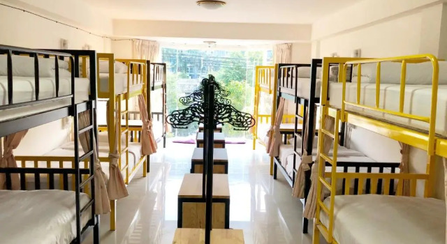 Кровать в общем номере Daizy House