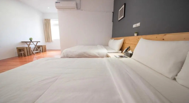 Deer Traveler Hostel, Prenota Hotel Yuchi Nantou County, vicino a Longfeng Temple