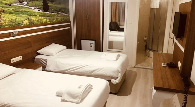 Akyuz Rooming House