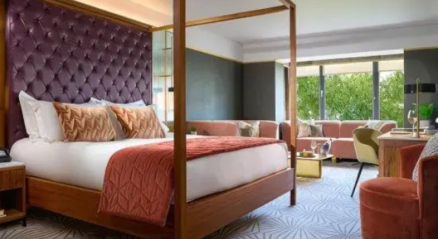 Номер Deluxe с балконом The Fitzwilliam Hotel