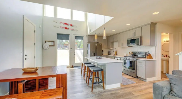 Апартаменты 1 Mi to Lake: Upscale Condo in Whitefish Resort