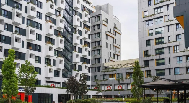 Top floor 1-Bedroom Condo at Square21, Забронировать Отель Отели области Тираны с парковкой, Парковка