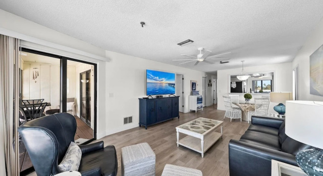 Absolute Paradise Ami-private Beach Access-water Views From Every Window-heated Pool- Walk To 14 Restaurants