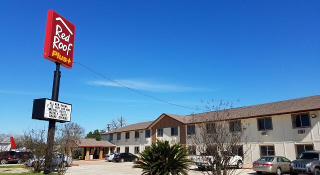 Red Roof Inn PLUS+ Huntsville, Rezervați Hotel Hoteluri în Huntsville cu piscină, Piscină