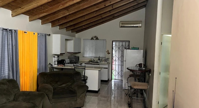 Private and Cozy home, Rezervovat Rekreační dům Hotely v Montego Bay Coast s parkováním, Parkování