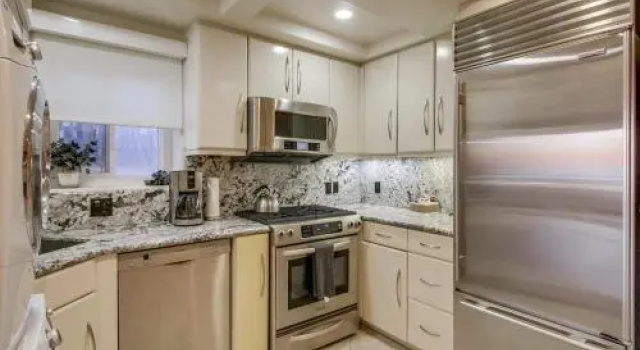 Residence Club II Townhouse, Забронировать Апартаменты/квартира Mission Beach Сан-Диего, рядом с Пляж Ривьера-Шорс