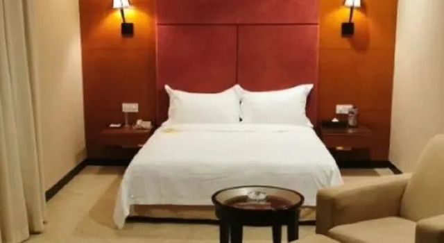 Changfeng Hotel Shenzhen, Забронировать Отель Отели Шэньчжэнь 4 звезды, 4*